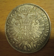 1/2 Tolar  1759 , Hall, 1/1